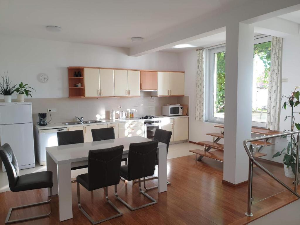 Apartamento Abelia, Two Terraces, Hot Tub, Free Parking Dubrovnik Exterior foto