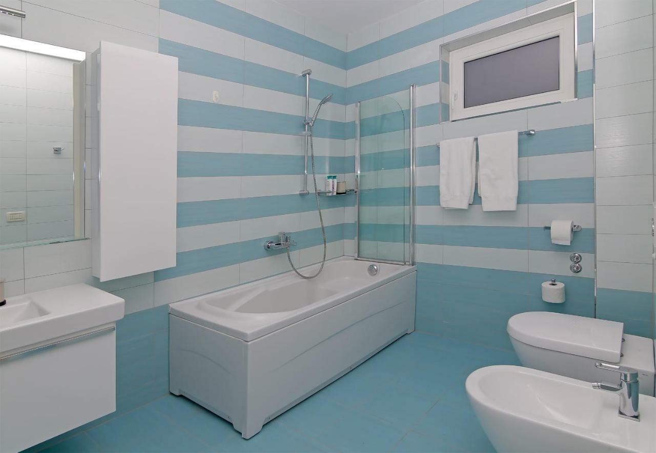 Apartamento Abelia, Two Terraces, Hot Tub, Free Parking Dubrovnik Exterior foto